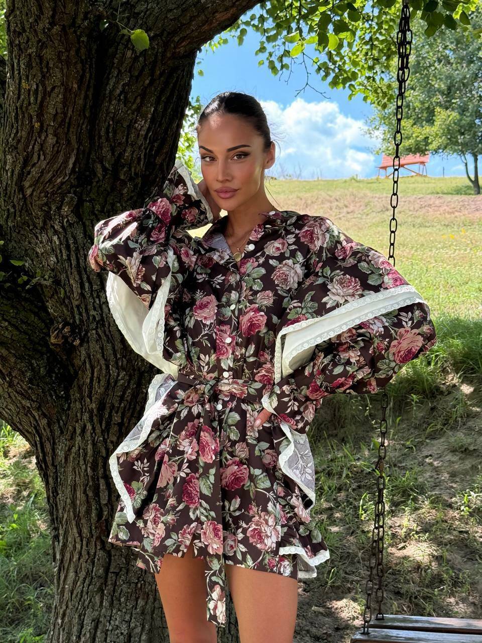 Dress BOHO color roses big on chocolate